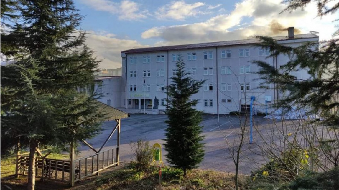 Beşikdüzü Fatih Mesleki ve Teknik Anadolu Lisesi Fotoğrafı